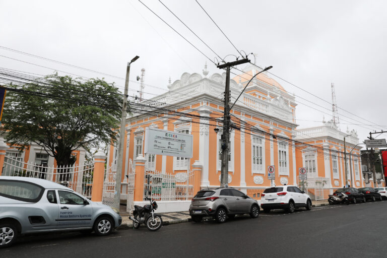 Instruções para registros fotográficos no CUCA